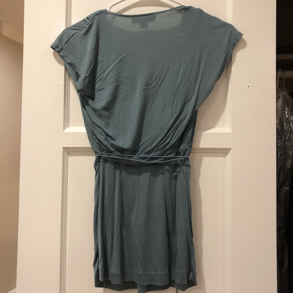 Banana Republic Green Top - Picture 4 of 4